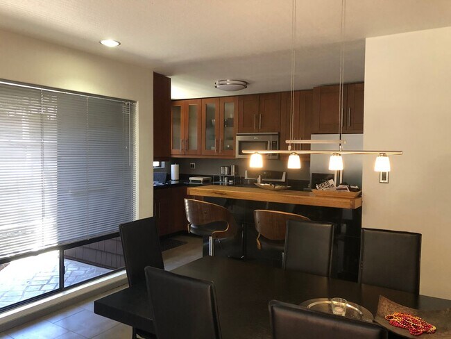 Foto del edificio - Furnished Short Term Rental!! 2 bedroom 2 bath, WiFi and Garbage included!