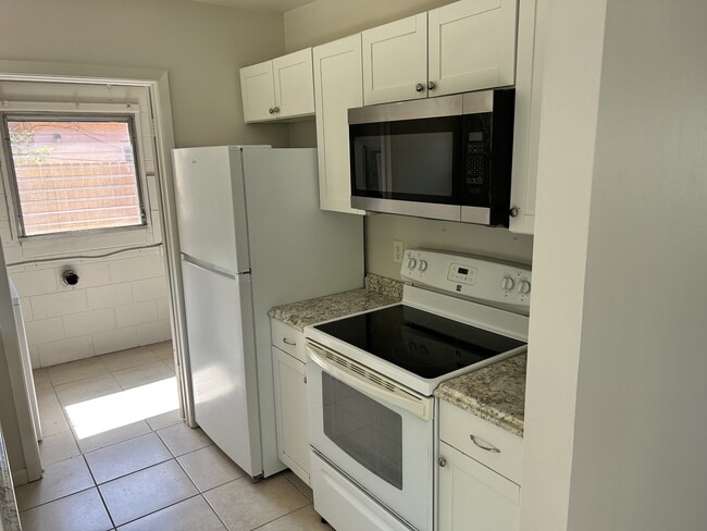 Building Photo - 3930 Baker Ave