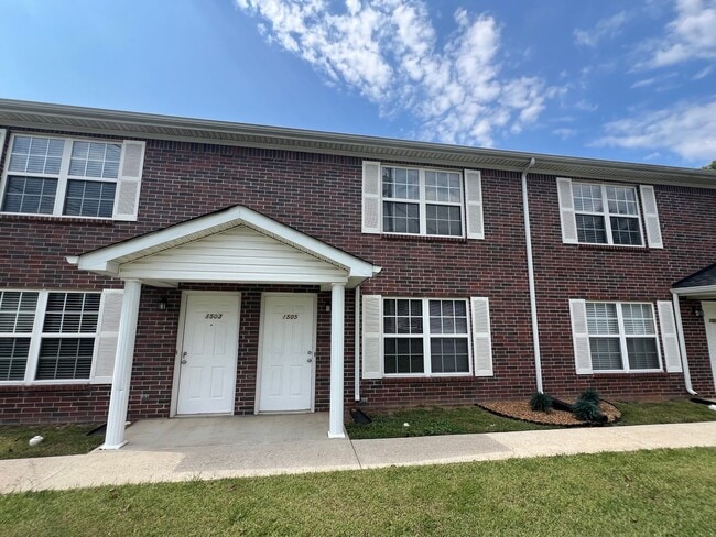 Foto del edificio - 1505 Center Pointe Dr