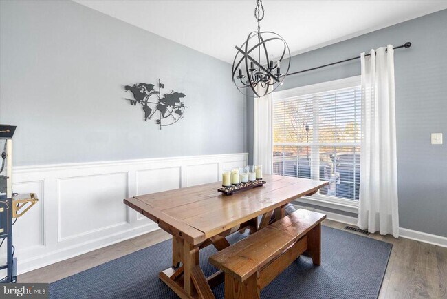 Foto del edificio - 6029 Popes Creek Pl