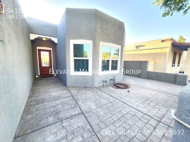 Building Photo - Amazing 3br in the exclusive Tanoan gated ...