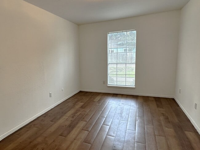 Building Photo - Timber Crossing Apartments