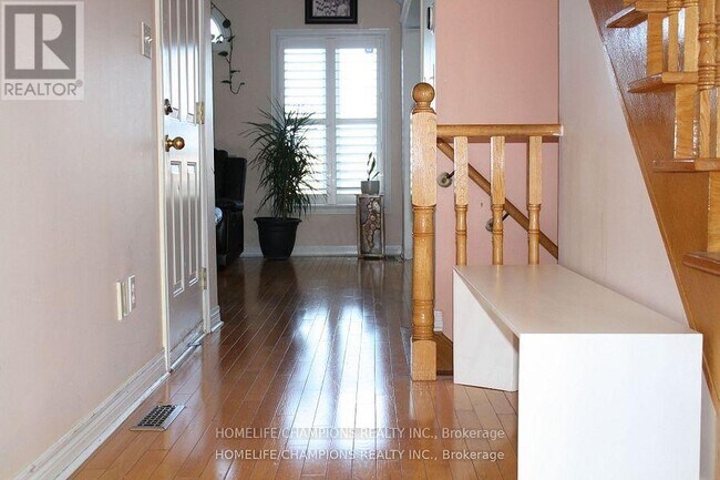 Building Photo - 76 Pogonia St