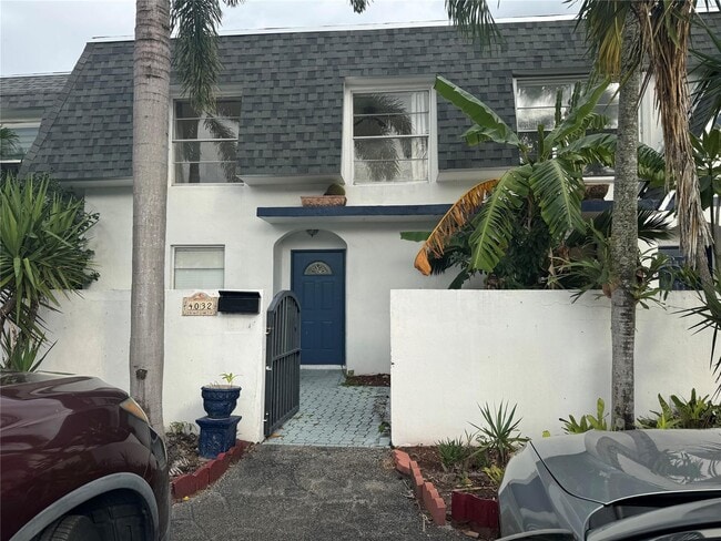 Building Photo - 4032 SW 67th Ter