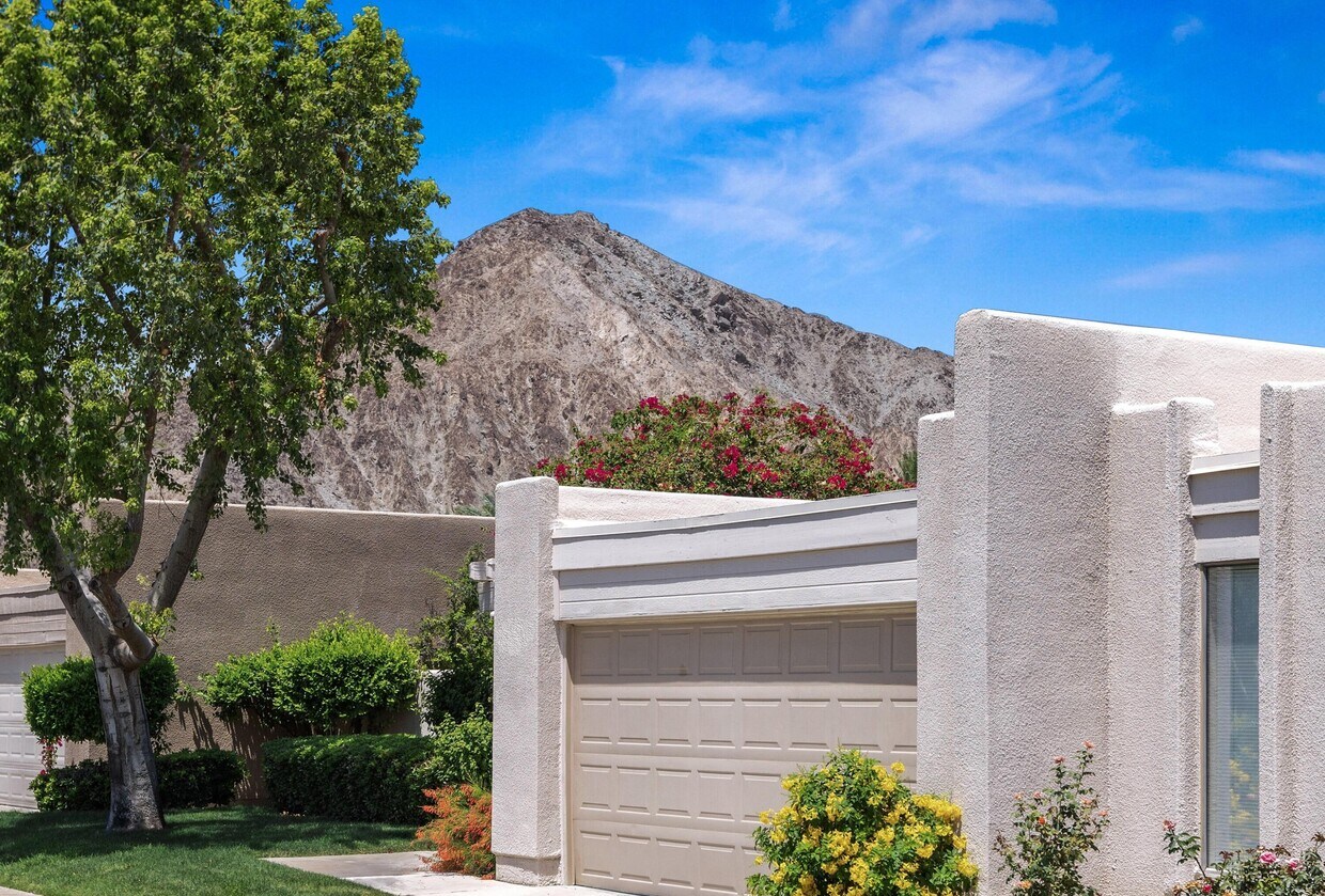 Primary Photo - 48114 Cll Seranas