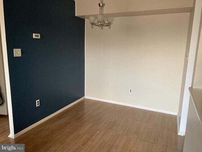 Building Photo - 5200 Hilltop Dr