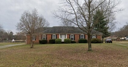 Building Photo - 128 Cherokee Dock Rd