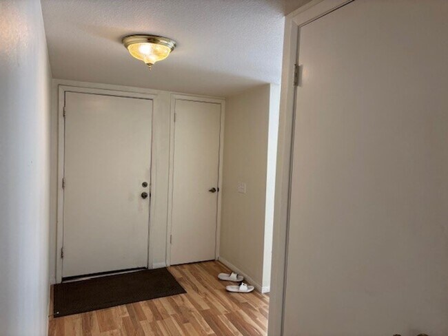 Building Photo - 982 Leisure World