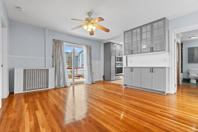 Foto del edificio - 12 Lowell Pl