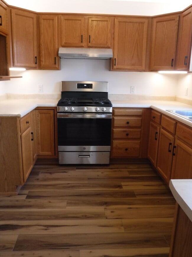 Building Photo - 826 Cally Ct