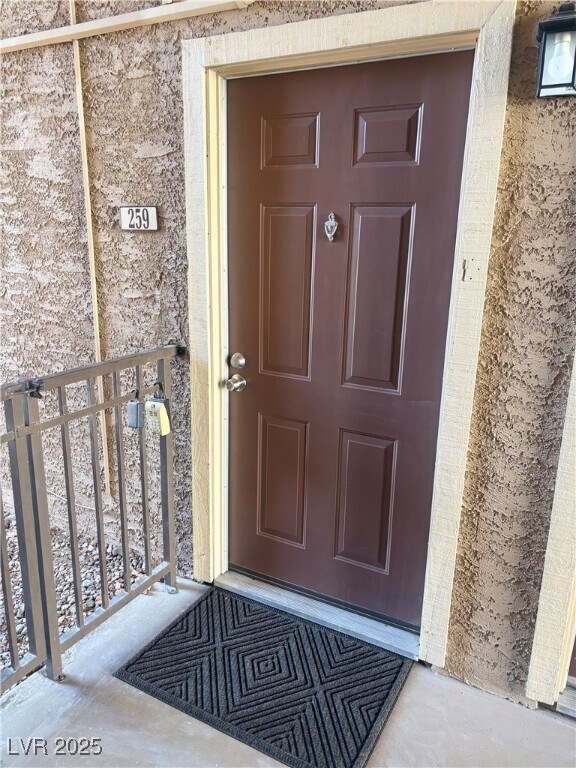 Foto del edificio - 5260 River Glen Dr