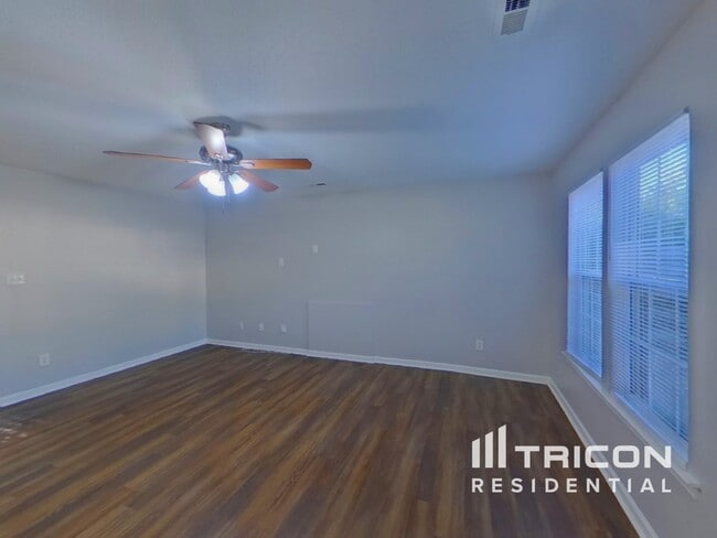 Building Photo - 9234 Tiger Lily Ln