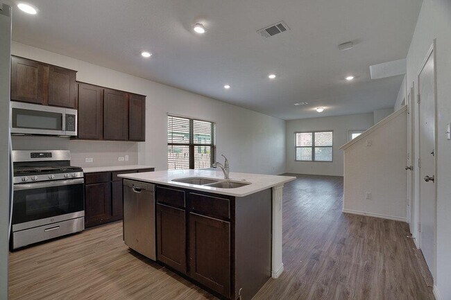 Foto del edificio - 21517 Quick Fox Dr