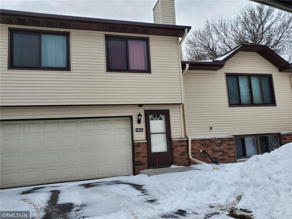 Primary Photo - 8625 S Maplebrook Cir
