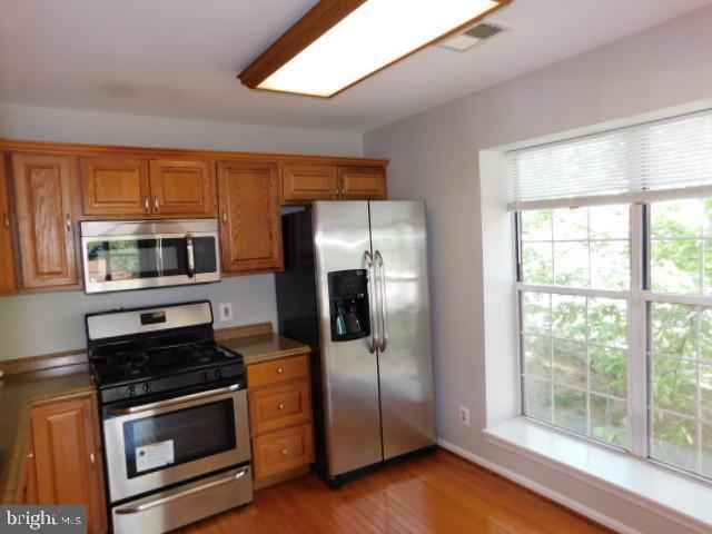 Foto del edificio - 8200 Crossbrook Ct