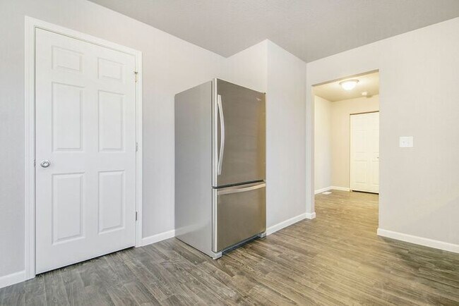 Foto del edificio - 218 Primrose Ln