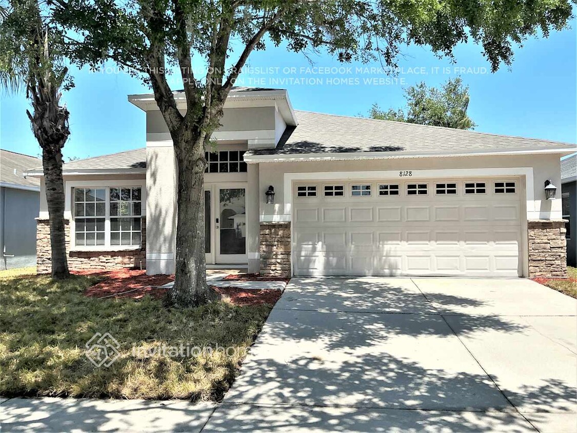 Foto principal - 8128 Alamosa Wood Ave
