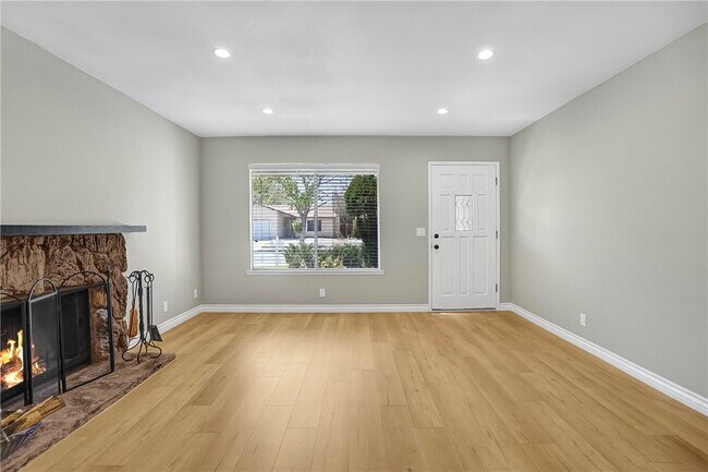 Foto del edificio - 44506 Sancroft Ave