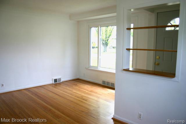 Foto del edificio - 3722 Elmhurst Ave