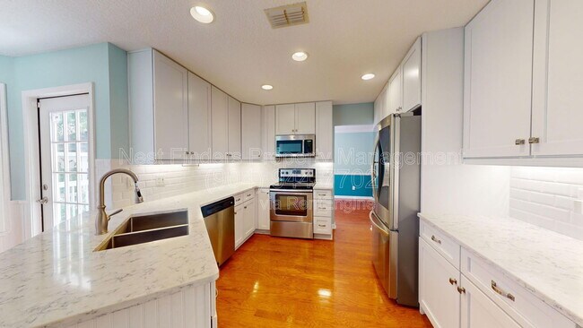 Foto del edificio - 1142 Westwood Dr