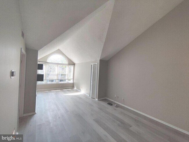 Foto del edificio - 3151 Covewood Ct