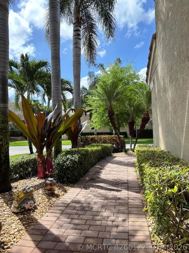 Foto del edificio - 8219 Calabria Lakes Drive