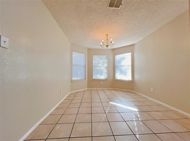 Building Photo - 2217 Lookout Ln