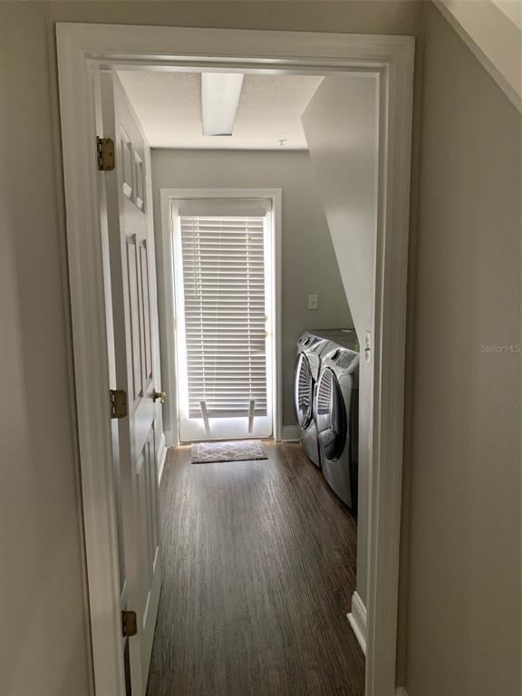 Building Photo - 608 S Matanzas Ave