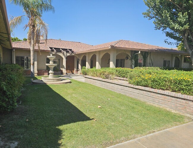 Building Photo - 72056 Palm Haven Dr