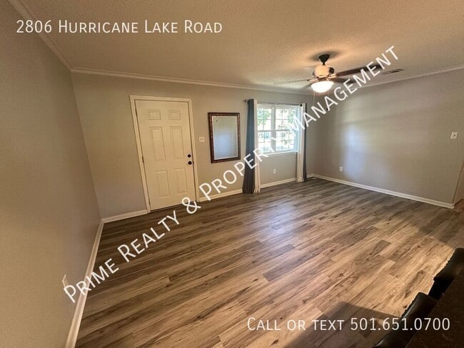 Foto del edificio - 2806 Hurricane Lake Rd