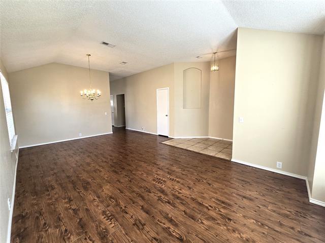 Foto del edificio - 8329 Derby Ln