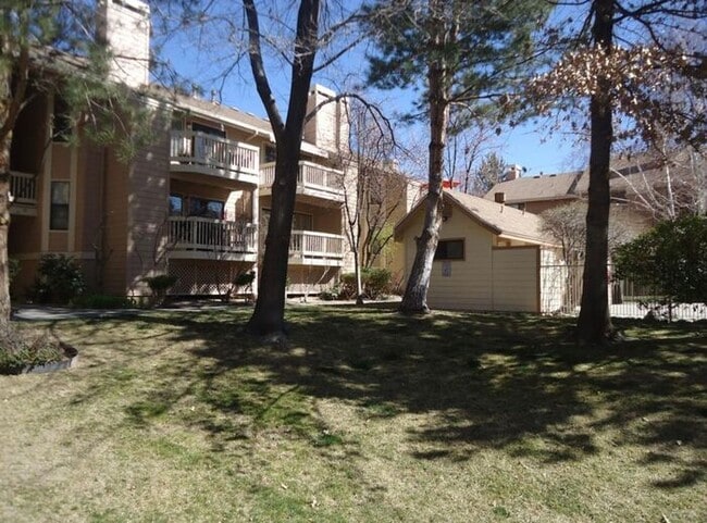 Foto del edificio - 2875 Idlewild Dr