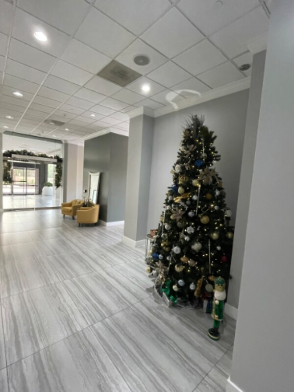 Building Photo - 5150 Hidalgo St