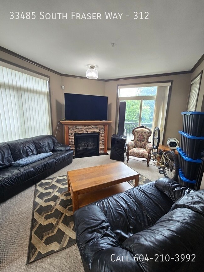 Photo du bâtiment - Spacious Condo in Downtown Abbotsford