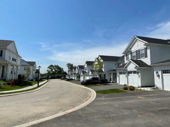 Foto del edificio - 732 Derby Ln