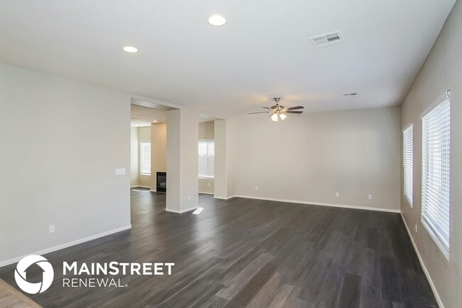 Building Photo - 4361 Cottontail Ln