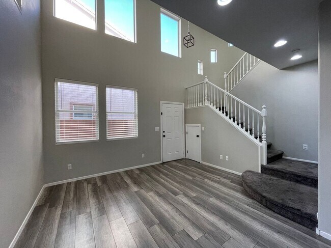 Building Photo - Gorgeous two-story single-family house