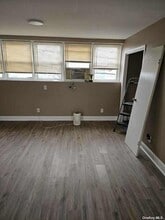 Building Photo - 524 Merrick Rd