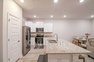Building Photo - 7174 Village Ln