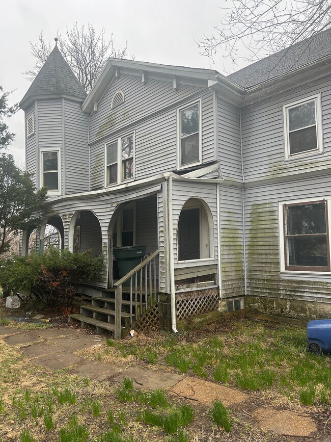 Building Photo - 5341 Goodfellow Blvd