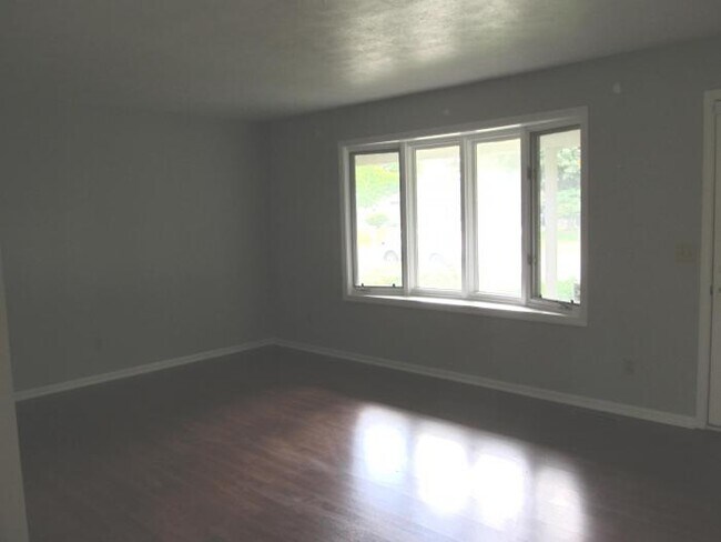 Building Photo - 3 bedroom in Portage MI 49024