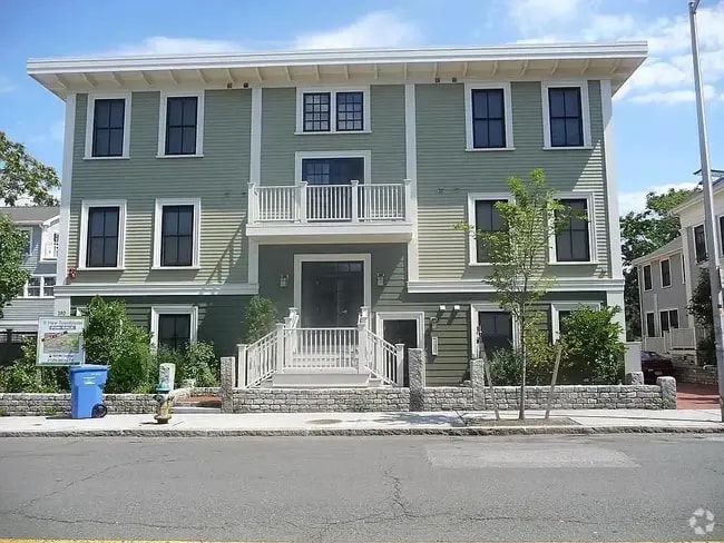 Building Photo - 190 Prospect St