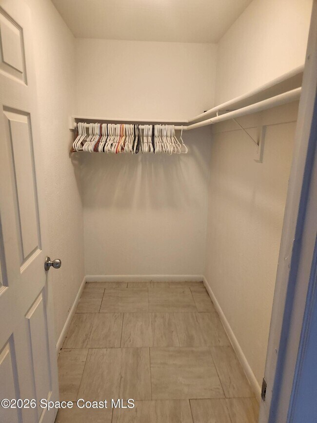 Foto del edificio - 2130 Forest Knoll Dr NE