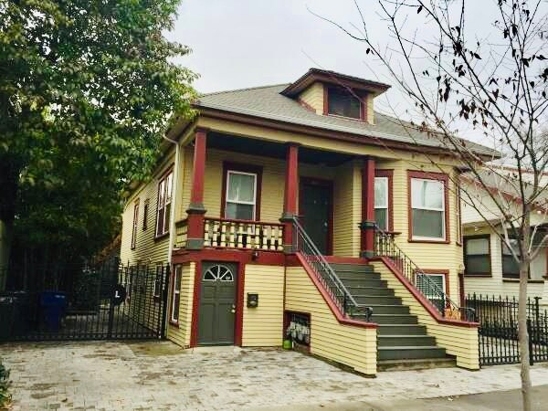 Primary Photo - 820 28th St