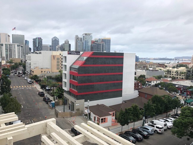 Foto del edificio - 1836 Columbia St