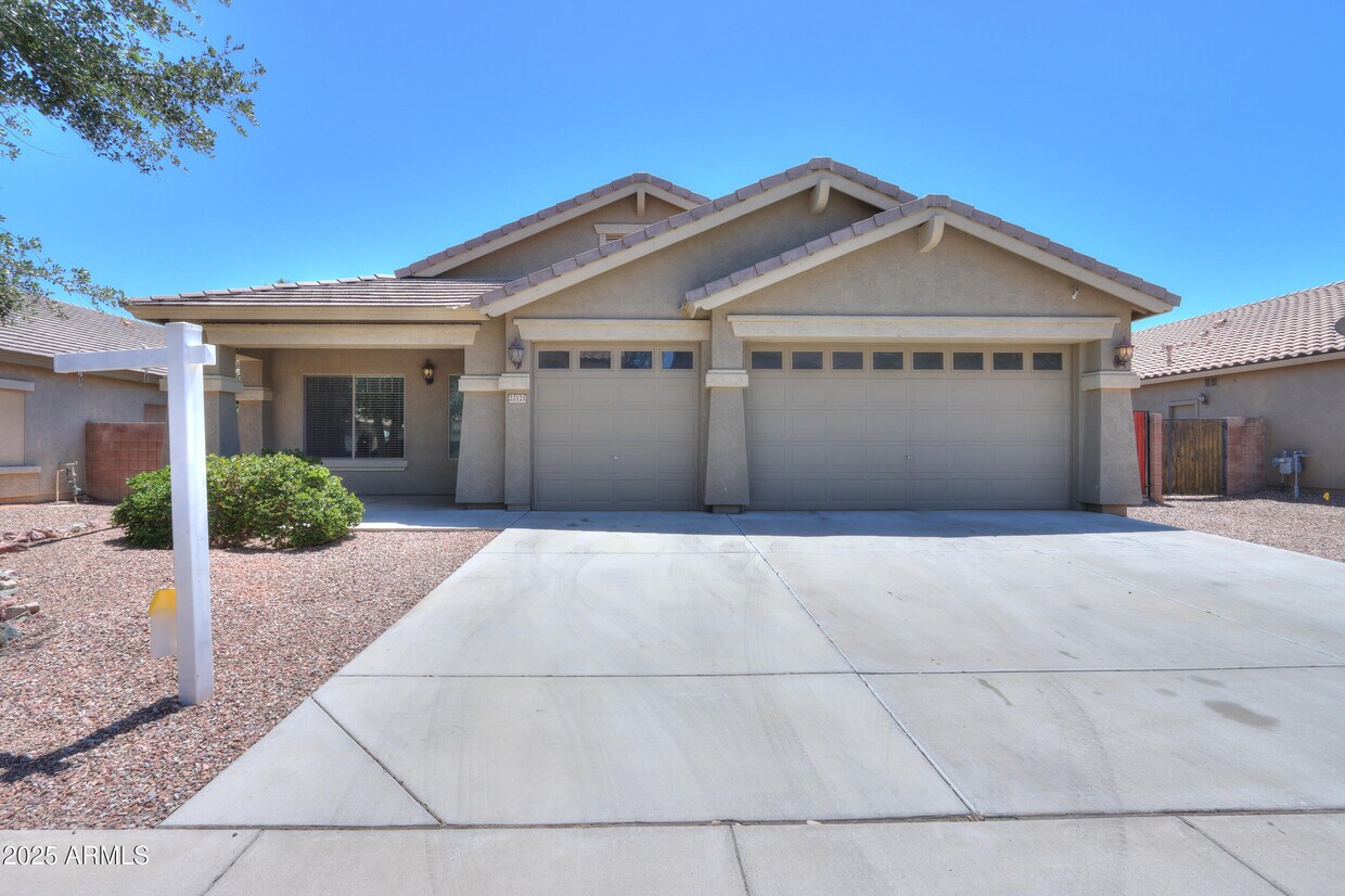 Foto principal - 22121 Greenland Park Dr