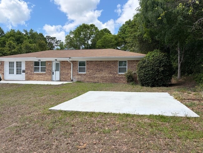 Building Photo - 1484 Van Delia Rd
