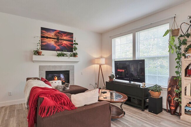 Foto del edificio - Long Realty & Property Management - 2 Bedr...