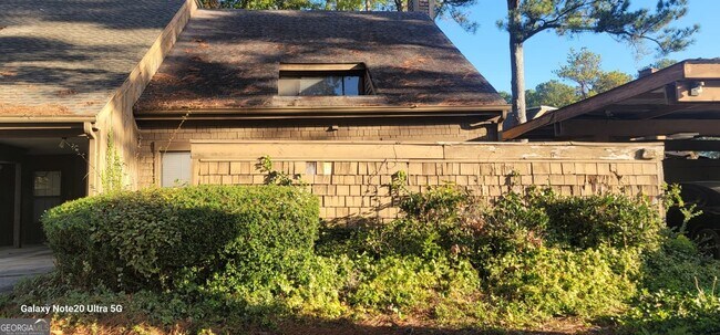 Foto del edificio - 76 Willowick Dr