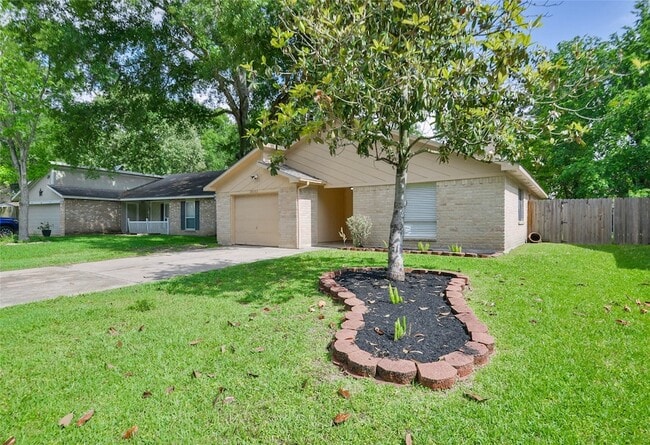 Building Photo - 28302 Doverbrook Dr